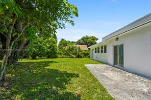 110 NE 152nd St, Miami, FL 33162 - Photo 49