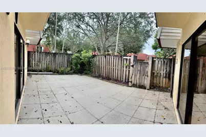 721 NW Nw 99th Cir #721, Plantation, FL 33324 - Photo 5