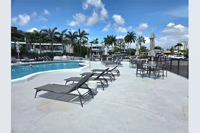 11930 N Bayshore Dr #910, North Miami, FL 33181 - Photo 13