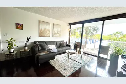 3701 N Country Club Dr #304, Aventura, FL 33180 - Photo 3