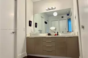 3701 N Country Club Dr, Aventura, FL 33180 - Photo 17
