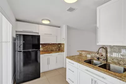 990 NW 78th Ave #8E, Miami, FL 33126 - Photo 9