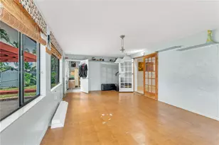 551 NW 99th Way, Pembroke Pines, FL 33024 - Photo 25