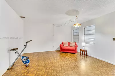 551 NW 99th Way, Pembroke Pines, FL 33024 - Photo 23