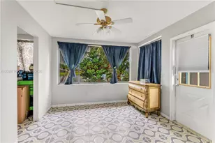 551 NW 99th Way, Pembroke Pines, FL 33024 - Photo 29