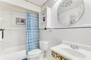 551 NW 99th Way, Pembroke Pines, FL 33024 - Photo 37