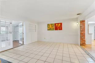 551 NW 99th Way, Pembroke Pines, FL 33024 - Photo 31