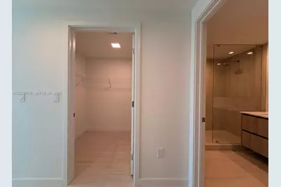77 SE 5th St #1903, Miami, FL 33131 - Photo 13