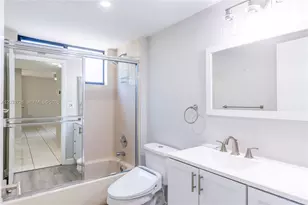 601 Ives Dairy Rd, Miami, FL 33179 - Photo 21
