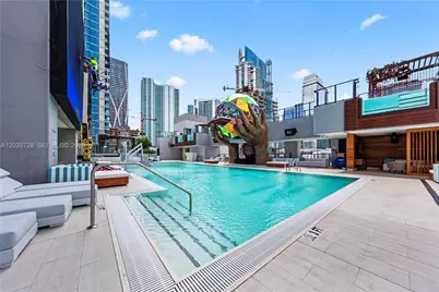 20 NE 11th St #2211, Miami, FL 33132 - Photo 17