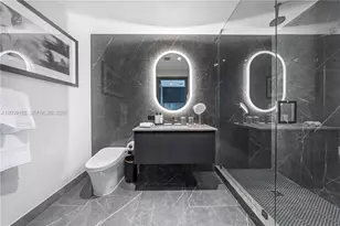 20 NE 11th St, Miami, FL 33132 - Photo 13