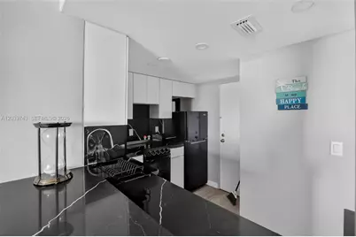 800 West Ave #533, Miami Beach, FL 33139 - Photo 5