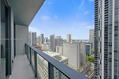 121 NE 5th St #3006, Miami, FL 33132 - Photo 9
