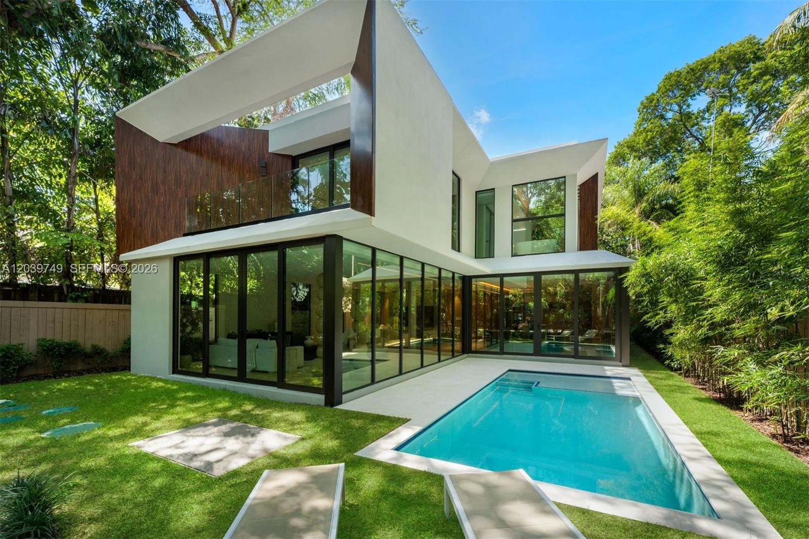 3579 Avocado Ave - 3579 Avocado Ave, Miami, FL 33133 Luxury Property | Jose Angel Pina