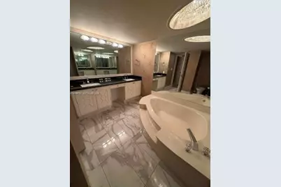 2000 Towerside Ter #301, Miami, FL 33138 - Photo 25
