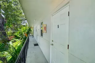 3676 Oak Ave, Miami, FL 33133 - Photo 3