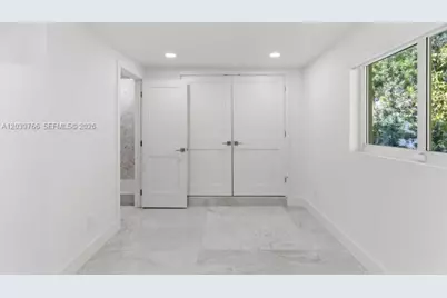 291 E Shore Dr E, Miami, FL 33133 - Photo 21