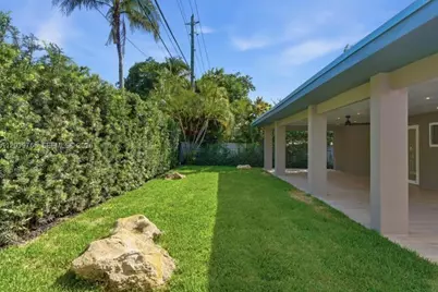 291 E Shore Dr E, Miami, FL 33133 - Photo 75
