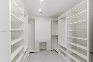 291 E Shore Dr E, Miami, FL 33133 - Photo 11