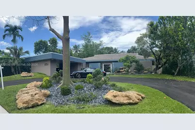 291 E Shore Dr E, Miami, FL 33133 - Photo 1