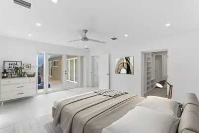 291 E Shore Dr E, Miami, FL 33133 - Photo 13