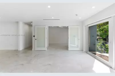 291 E Shore Dr E, Miami, FL 33133 - Photo 103