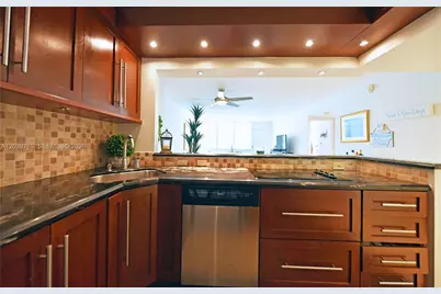 2016 Bay Dr #201, Miami Beach, FL 33141 - Photo 5