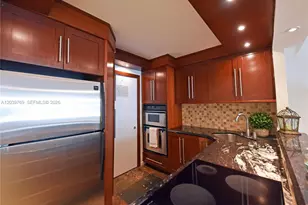 2016 Bay Dr, Miami Beach, FL 33141 - Photo 7
