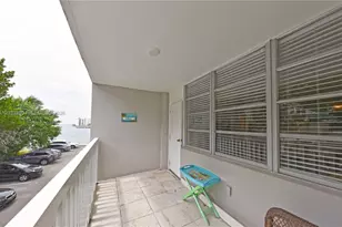 2016 Bay Dr, Miami Beach, FL 33141 - Photo 17