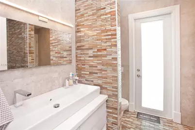 165 Paloma Dr, Coral Gables, FL 33143 - Photo 25