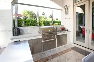 165 Paloma Dr, Coral Gables, FL 33143 - Photo 29