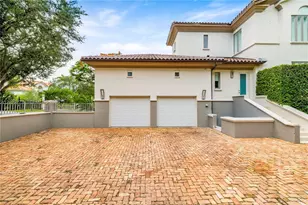 165 Paloma Dr, Coral Gables, FL 33143 - Photo 41