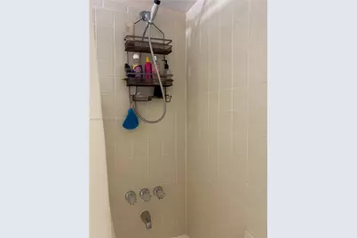 450 W Palm Cir W #301, Pembroke Pines, FL 33025 - Photo 13