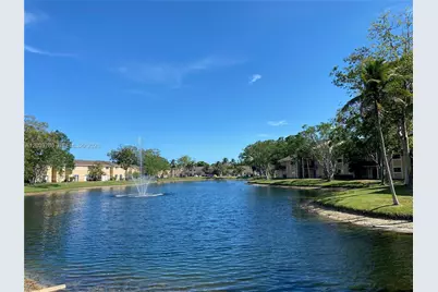 450 W Palm Cir W #301, Pembroke Pines, FL 33025 - Photo 19