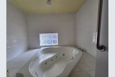 1327 NW 87th Ter, Coral Springs, FL 33071 - Photo 25