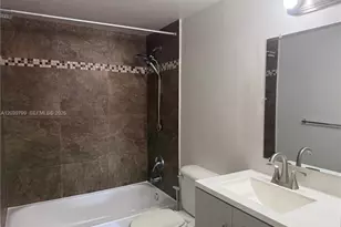 715 NE 2nd Ave, Fort Lauderdale, FL 33304 - Photo 11