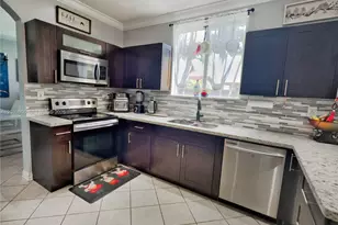 2105 NE 38th Rd, Homestead, FL 33033 - Photo 13