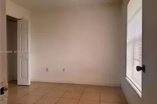 819 NE 214th Ln, Miami, FL 33179 - Photo 11