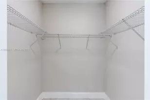 9180 Fontainebleau Blvd, Miami, FL 33172 - Photo 13