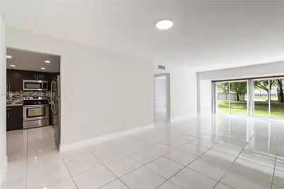 9180 Fontainebleau Blvd #103, Miami, FL 33172 - Photo 1