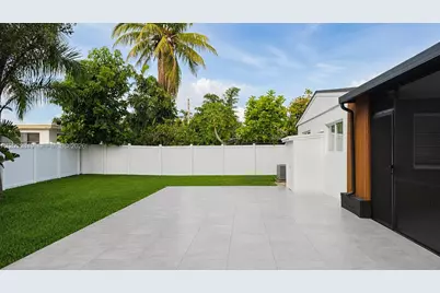 1155 Hayes St, Hollywood, FL 33019 - Photo 19