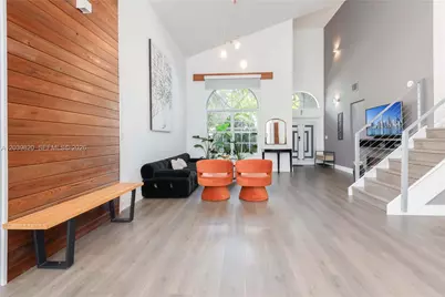 5853 NW 111th Ave, Doral, FL 33178 - Photo 9