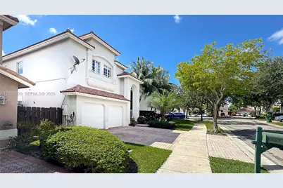5853 NW 111th Ave, Doral, FL 33178 - Photo 3