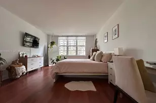 5700 Collins Ave, Miami Beach, FL 33140 - Photo 7