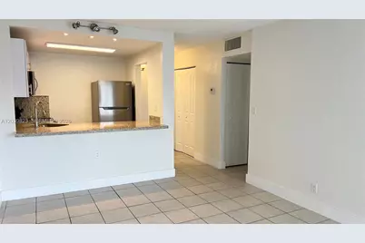 4550 NW 9th St #817E, Miami, FL 33126 - Photo 3