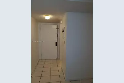 8635 NW 8th St #423, Miami, FL 33126 - Photo 1