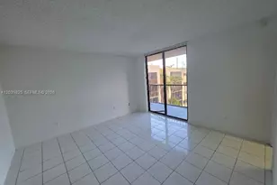 8635 NW 8th St, Miami, FL 33126 - Photo 9