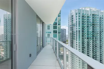77 SE 5th St #3206, Miami, FL 33131 - Photo 9