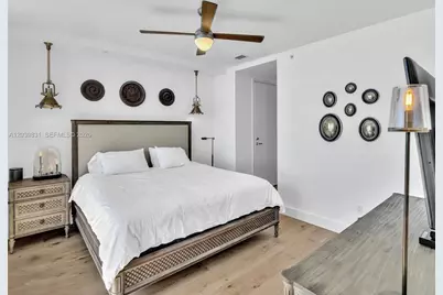 1300 E Brickell Bay Dr #4202, Miami, FL 33131 - Photo 19