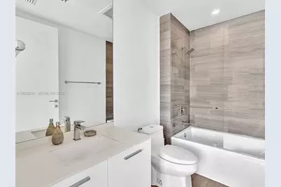 1300 E Brickell Bay Dr #4202, Miami, FL 33131 - Photo 21